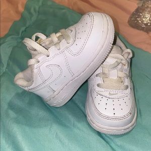 Toddler All White Nike Air Force size 4C